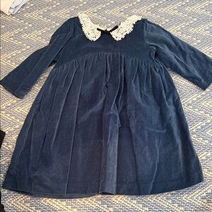 Elegant Navy Velvet Dress with Lace Collar